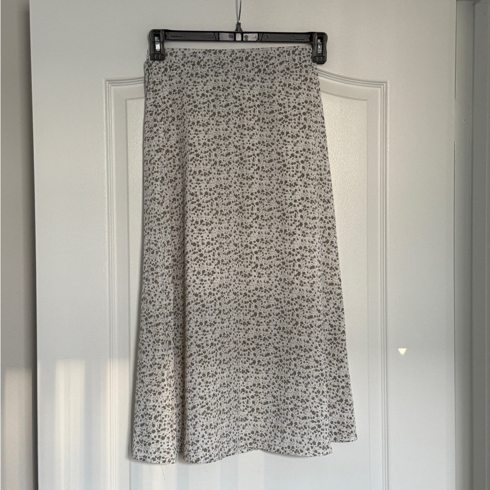 White Floral Print Women's Midi A-Line Skirt